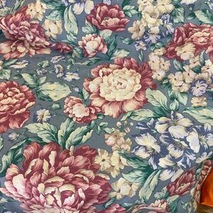 70” Round Floral Tablecloth; Dusty Blue; Rose